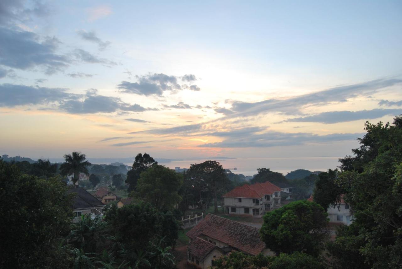 Frontiers Hotel Entebbe Exterior photo