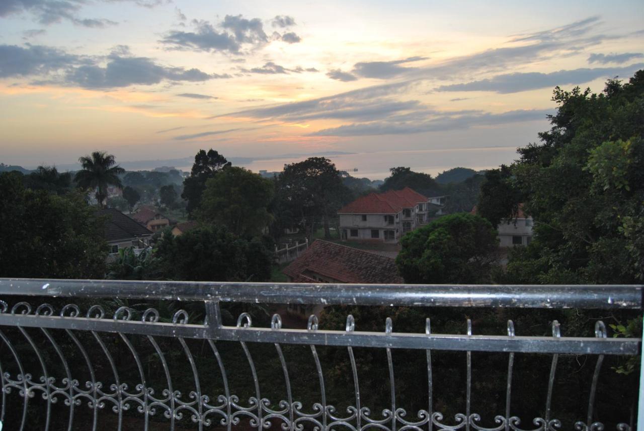 Frontiers Hotel Entebbe Exterior photo